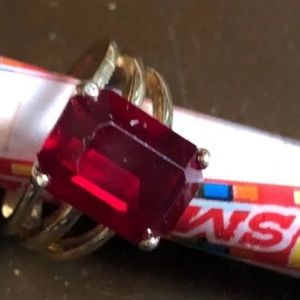 Red gemstone ring